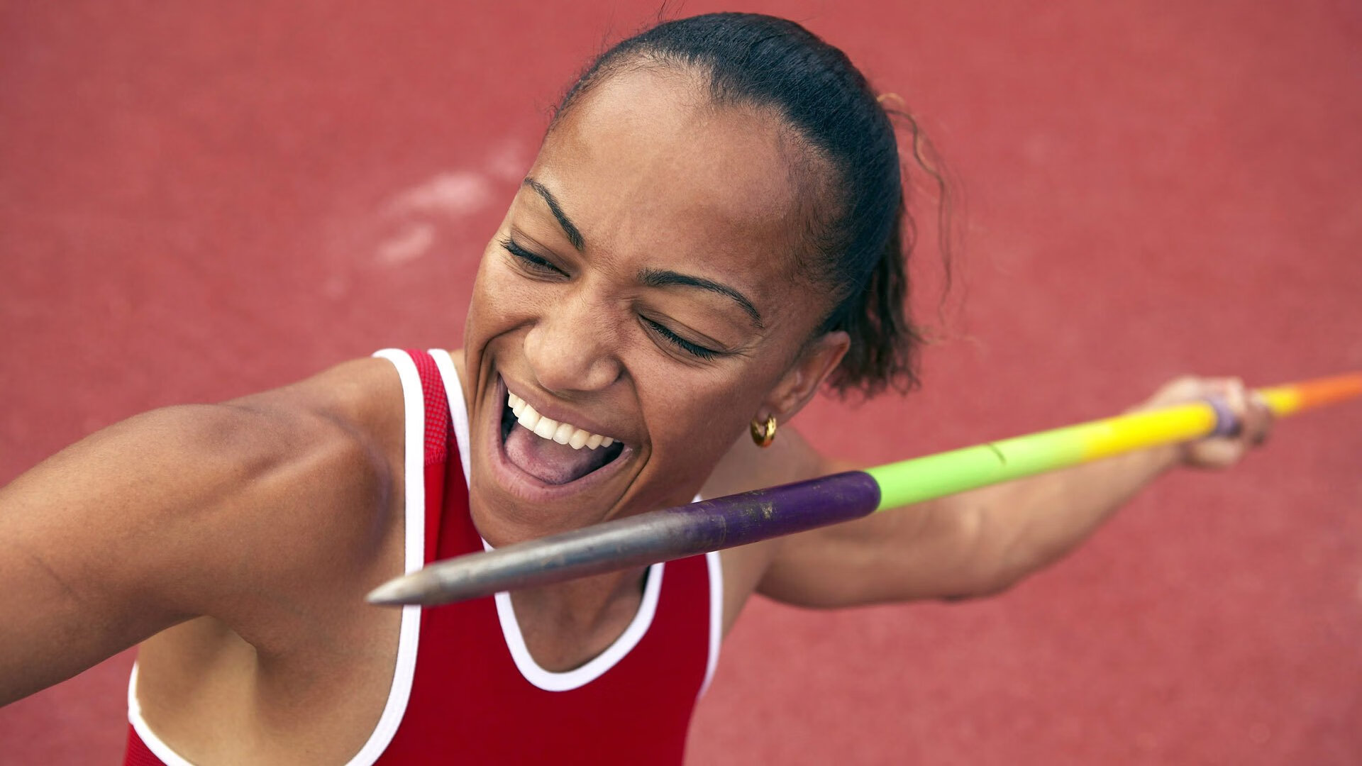 “尼古拉斯·桑特基的领导力与冷静决策,为美洲狮队打下坚实基础”