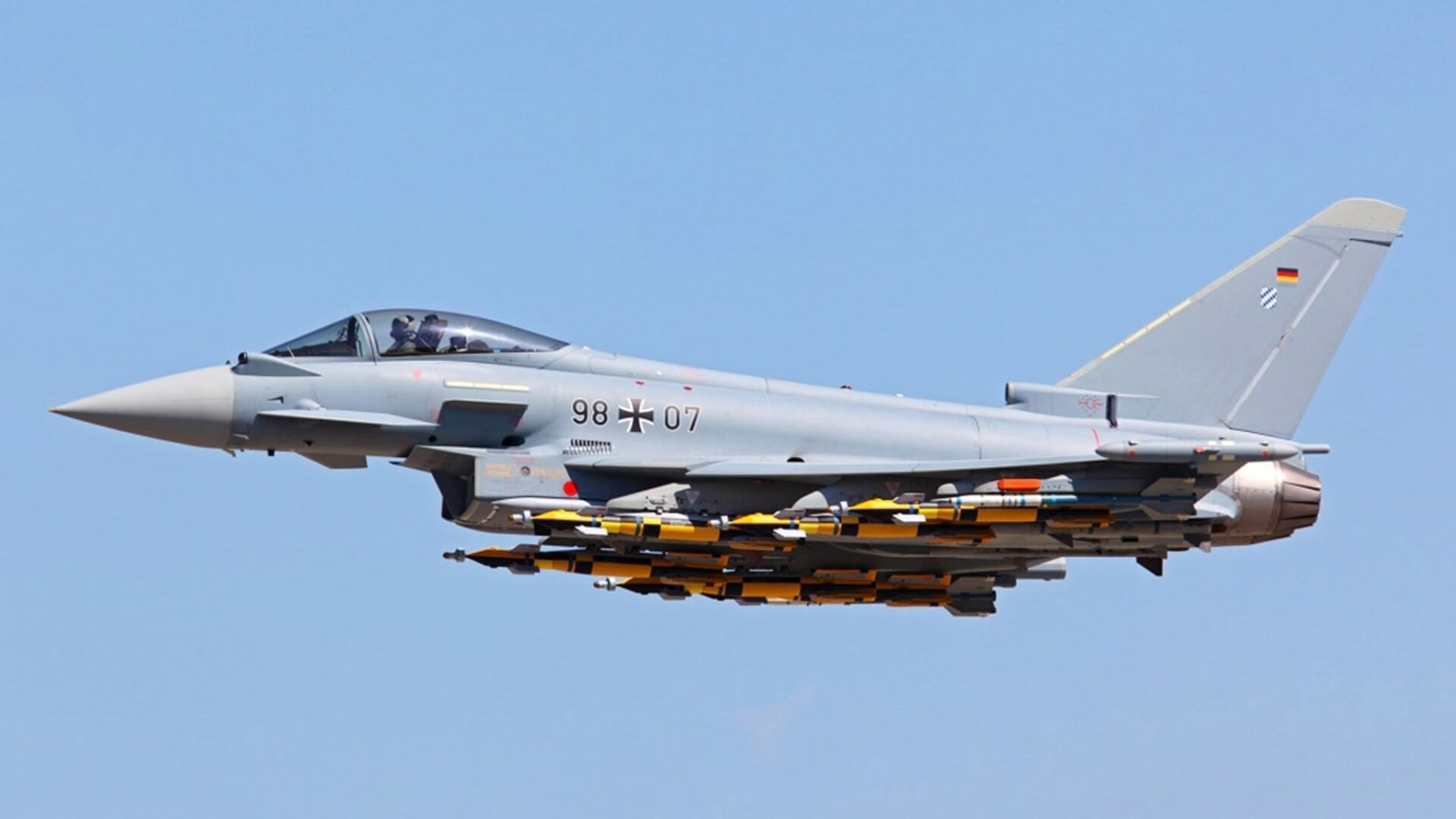 爱游戏app-七六人掀起逆转高潮恩比德末节统治全场，恩比德复出首战砍下24分8板2助3帽