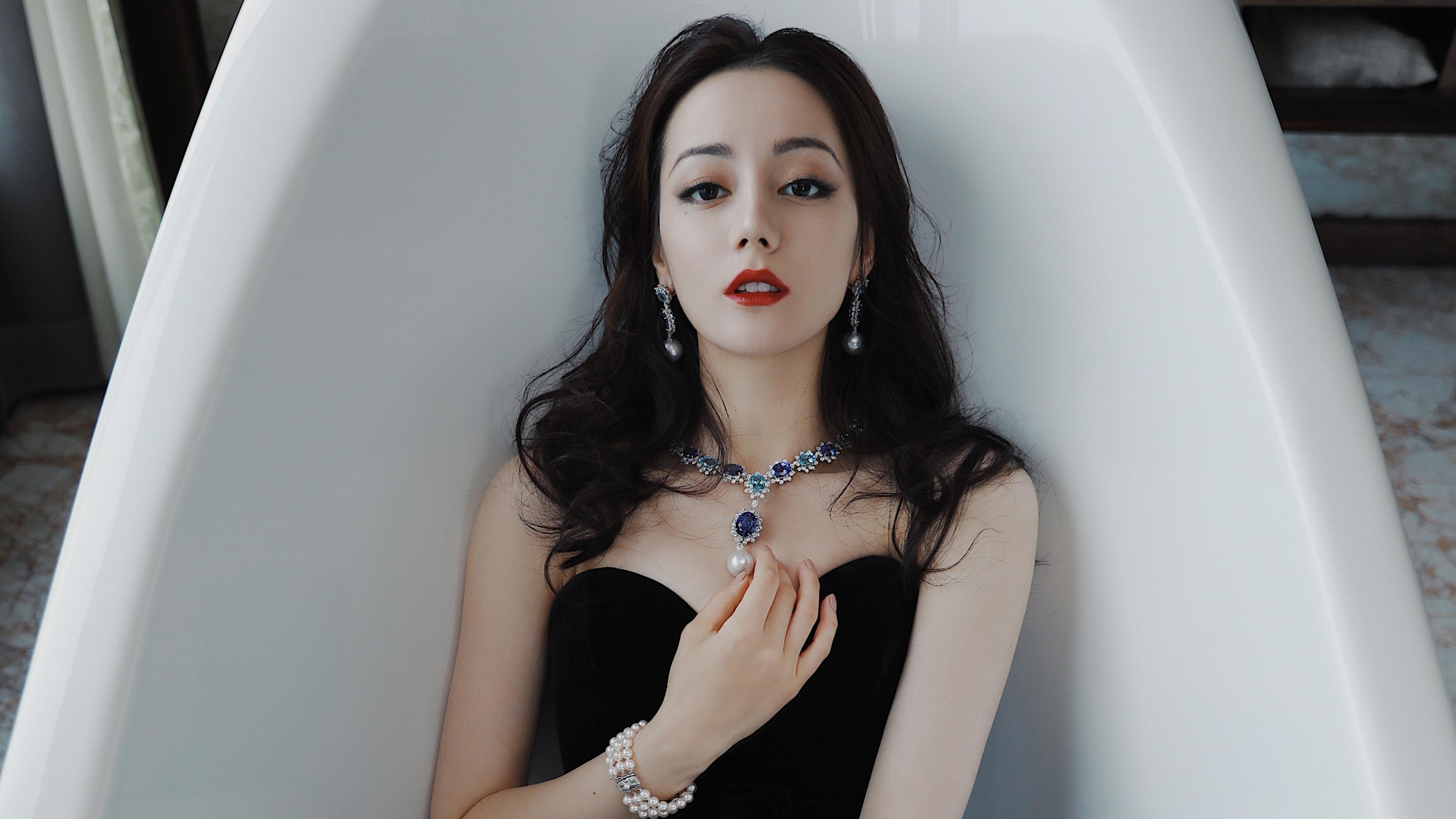 加拿大女篮在奥运预选赛中表现优异,争取晋级